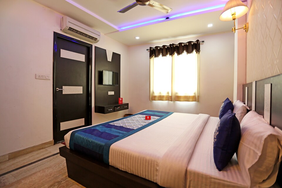 OYO Hotel Laxman Resort Agra, Fatehabad Road, Agra