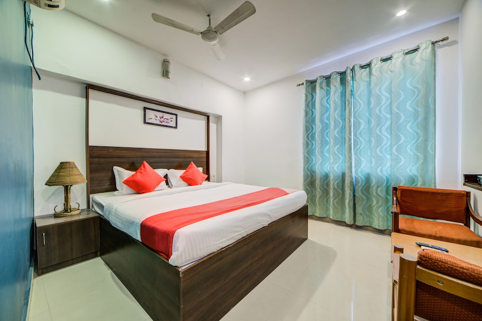 OYO Hotel Meredian Orchid Near Birla Mandir, Lakdikapul-II, Hyderabad