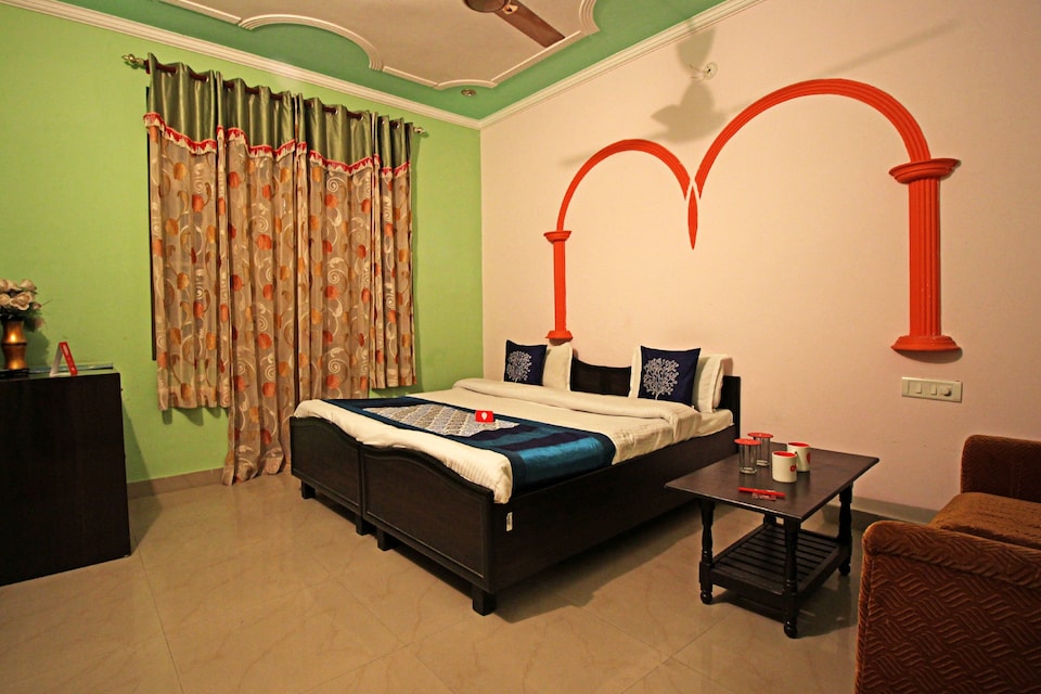 OYO Hotel Keshav Nandan, Laxman Jhoola Rishikesh, Rishikesh