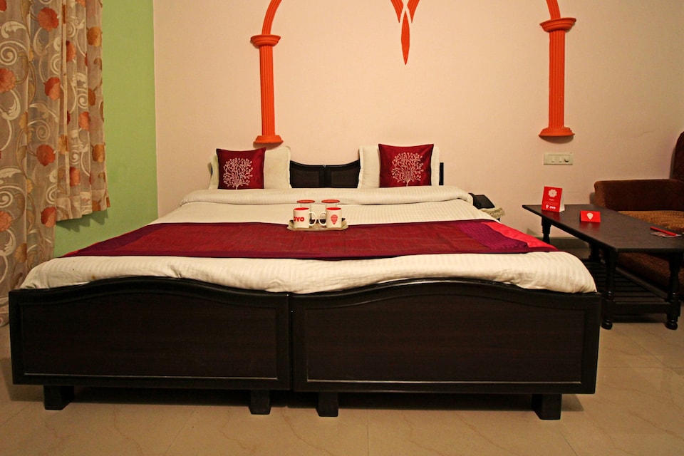 OYO Hotel Keshav Nandan, Laxman Jhoola Rishikesh, Rishikesh