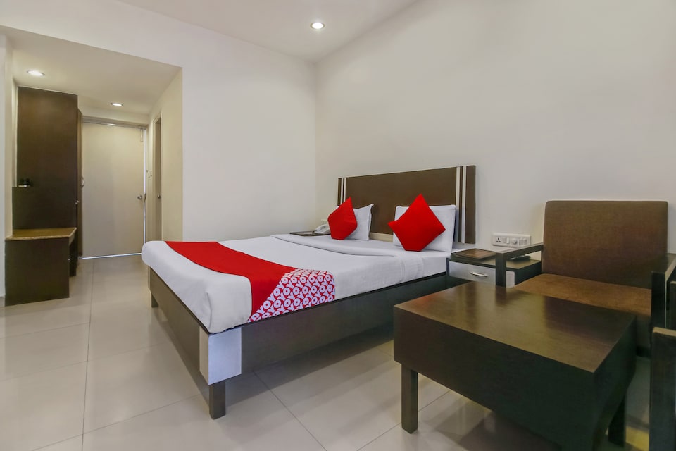 OYO 4043 Hotel Regency Square, City Centre, Gwalior
