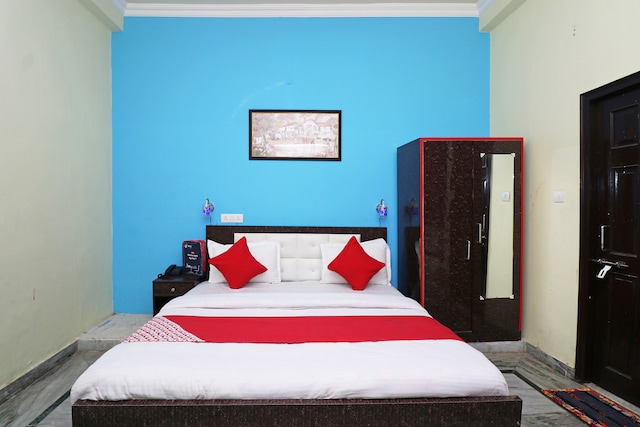 Hotel O Nilanjan Guest house