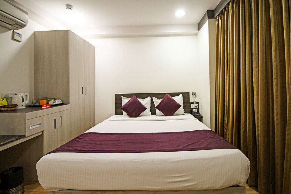 OYO 682 near Fortis Hospital, Noida Industrial Area Mamura, Noida