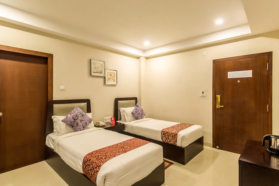 OYO 4062 Hotel D Courtyard, Ganeshguri Guwahati, Guwahati