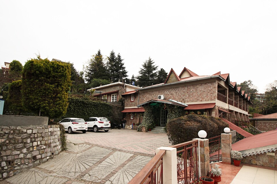 OYO 4075 Neelesh inn, Bhimtal Nainital, Nainital