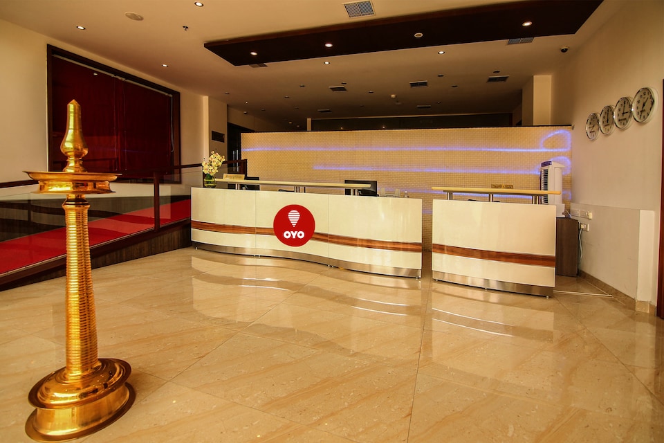 OYO 4077 Paravor Galaxy Hotel, Ankamaly Airport Kochi, Kochi