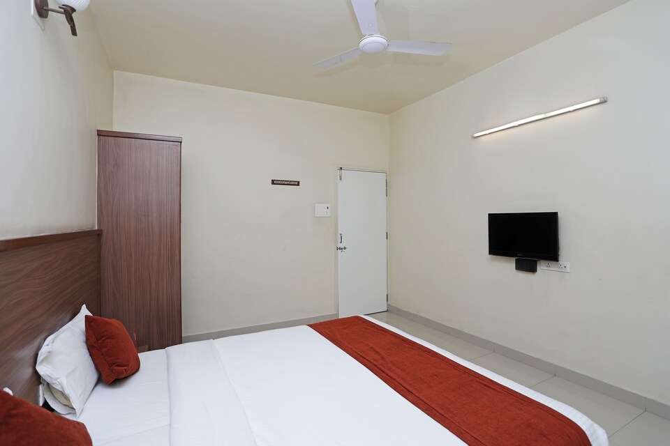 OYO 4104 सूर्या विला, Koregaon Park Pune, पुणे
