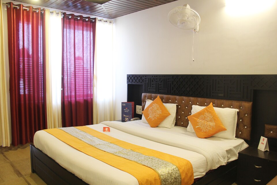 OYO 4112 Amuns Resort, Mall Road Nainital, Nainital