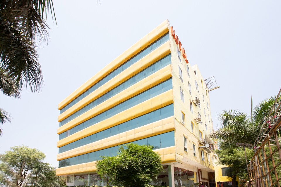 OYO 4118 Hotel Reshumrao, Ayudha Bypass, Bhopal