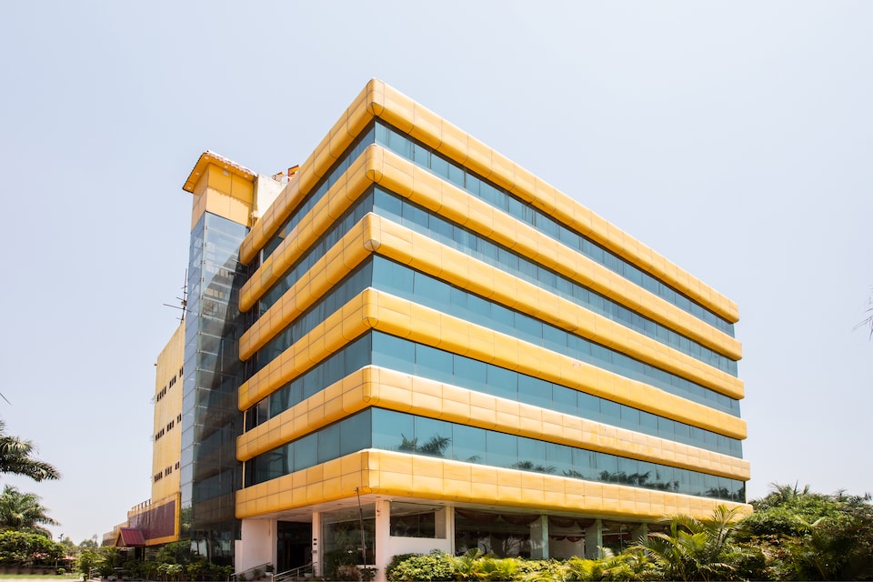 OYO 4118 Hotel Reshumrao, Ayudha Bypass, Bhopal