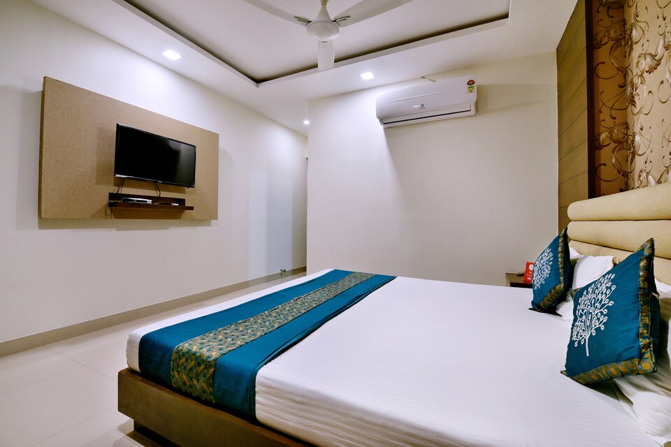 OYO 4119 Hotel King Palace, Main Market Ujjain, Ujjain