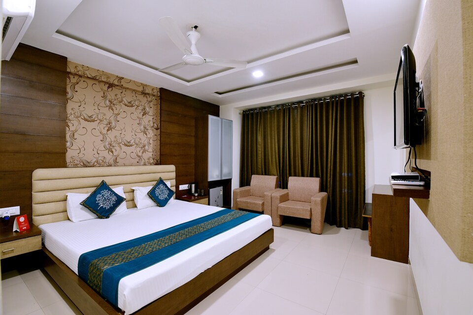 OYO 4119 Hotel King Palace, Main Market Ujjain, Ujjain