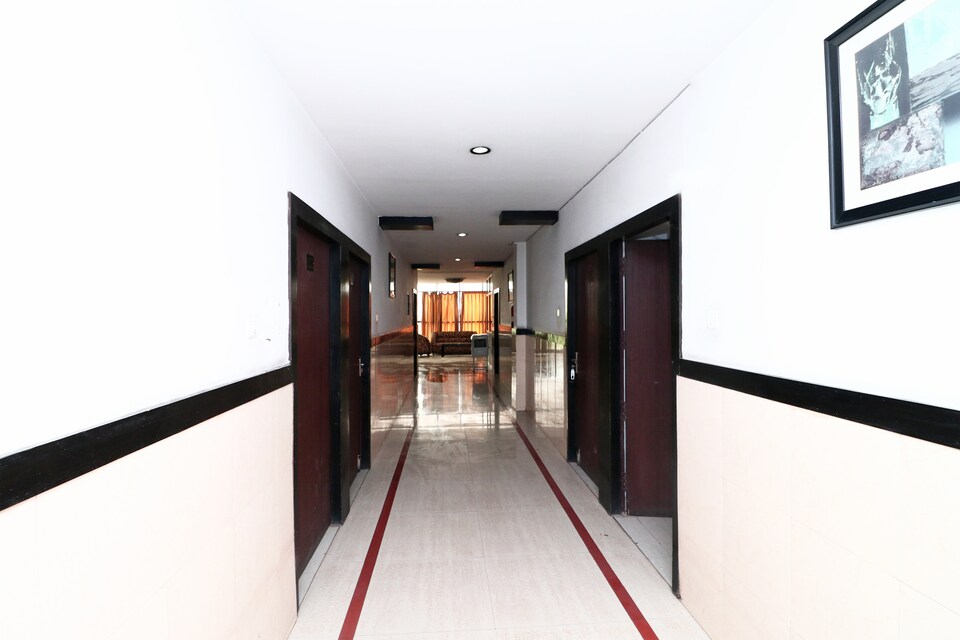 Collection 4122 Hotel Silver, Gomti Nagar Lucknow, लखनऊ