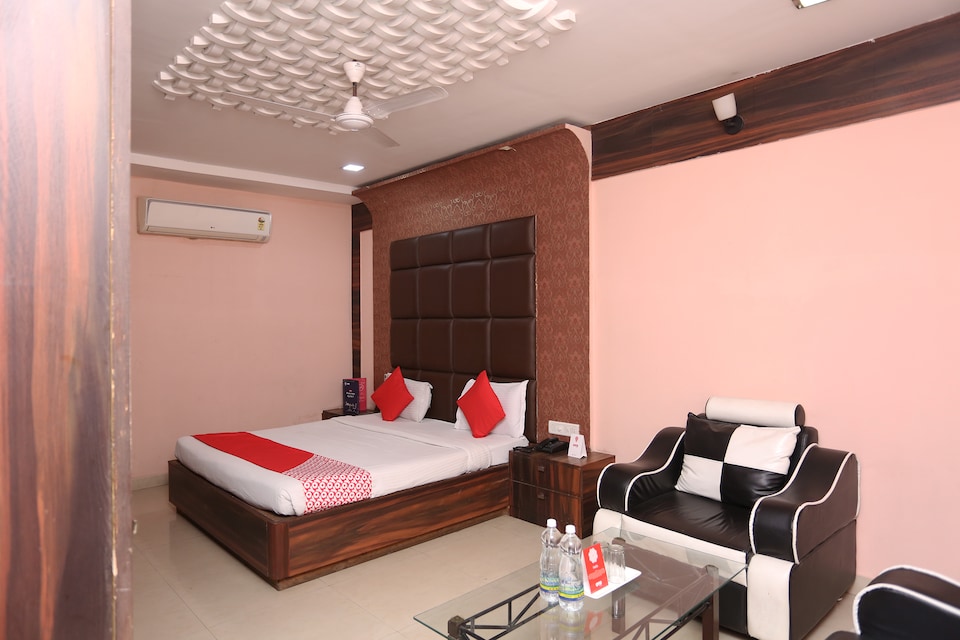 OYO 4127 Hotel City Pulse, Tatibandh Road, Raipur