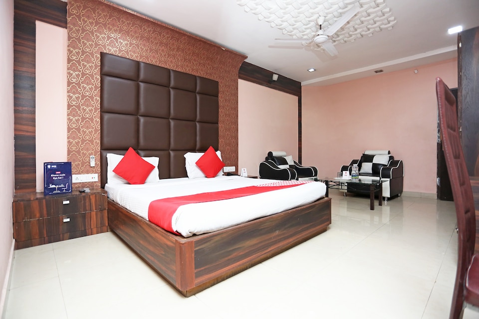 OYO 4127 Hotel City Pulse, Tatibandh Road, Raipur