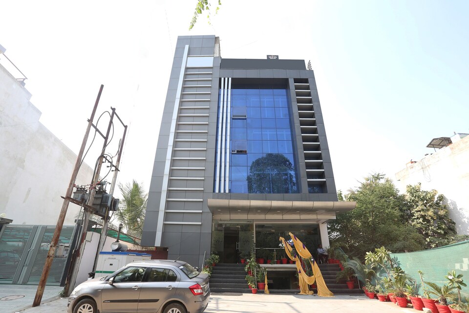 Collection O Silver7 Near Fun Republic Mall, New High Court Lucknow, Lucknow