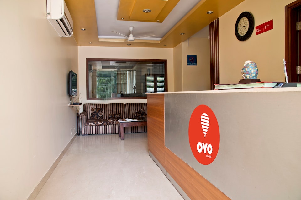 OYO 699 Hotel The Pearl, Huda 2, Gurgaon
