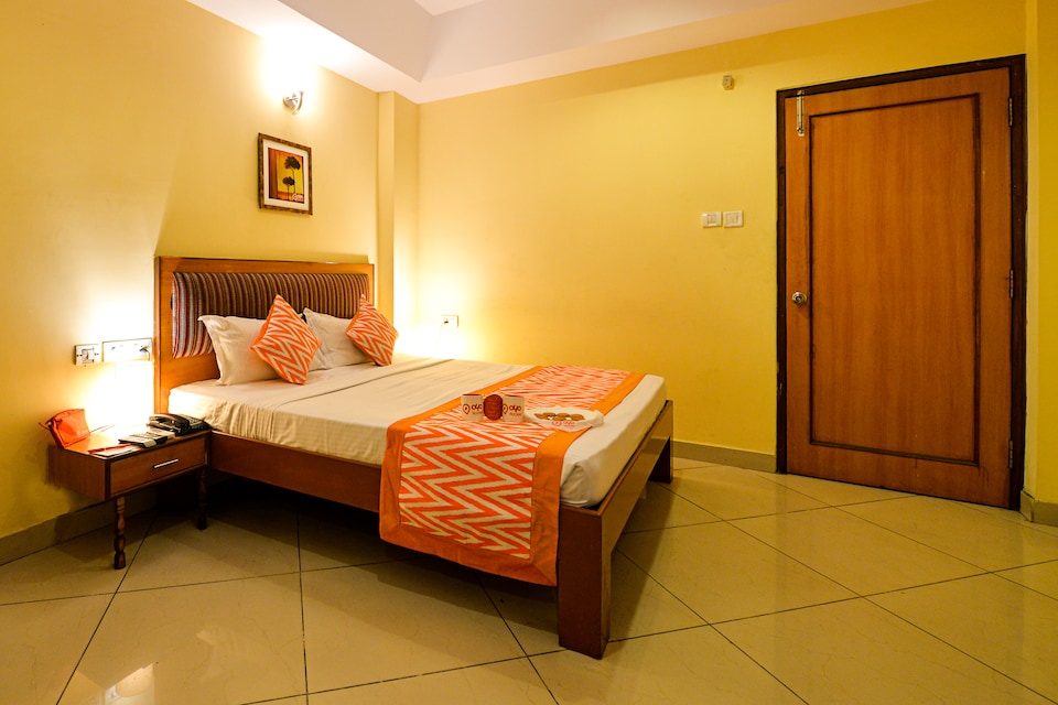 live under hyd2347, Himayatnagar-Kachiguda, Hyderabad