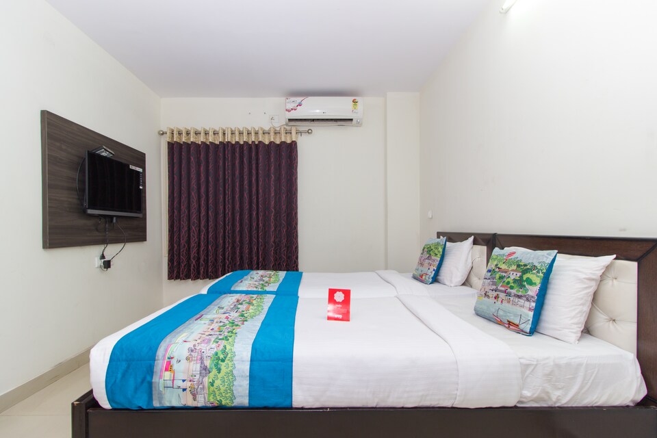 OYO Apartment Queens Court Near Golconda Fort, Manikonda, Hyderabad