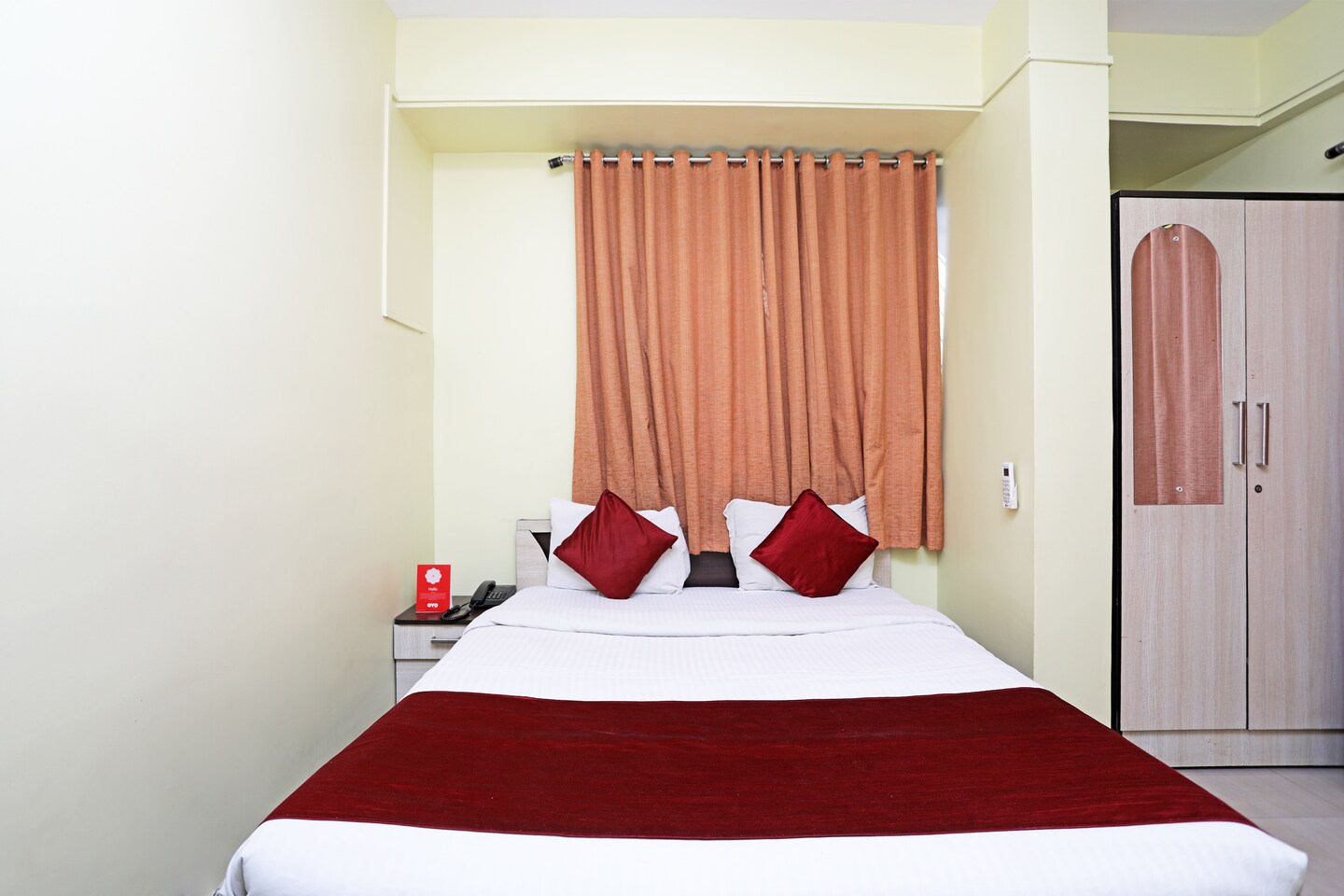 OYO 704 Apartment Kharadi Pune - Pune Hotel Reviews, Photos, Offers