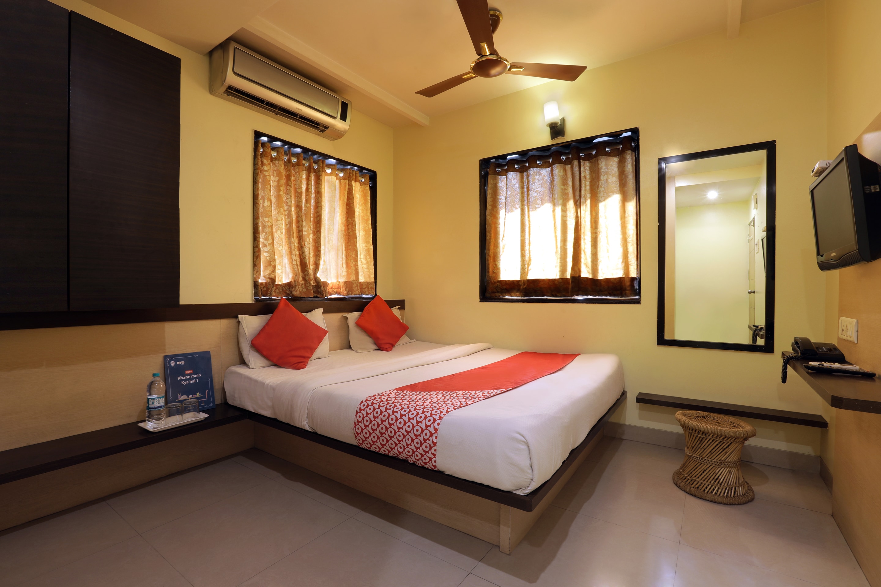 OYO Hotel Sachin Excellency, OYO Rooms Shirdi, Book @ ₹494 - OYO