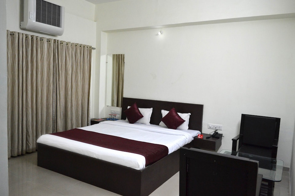 OYO 4192 Sai Krupa Hotel, Nashik, Nashik