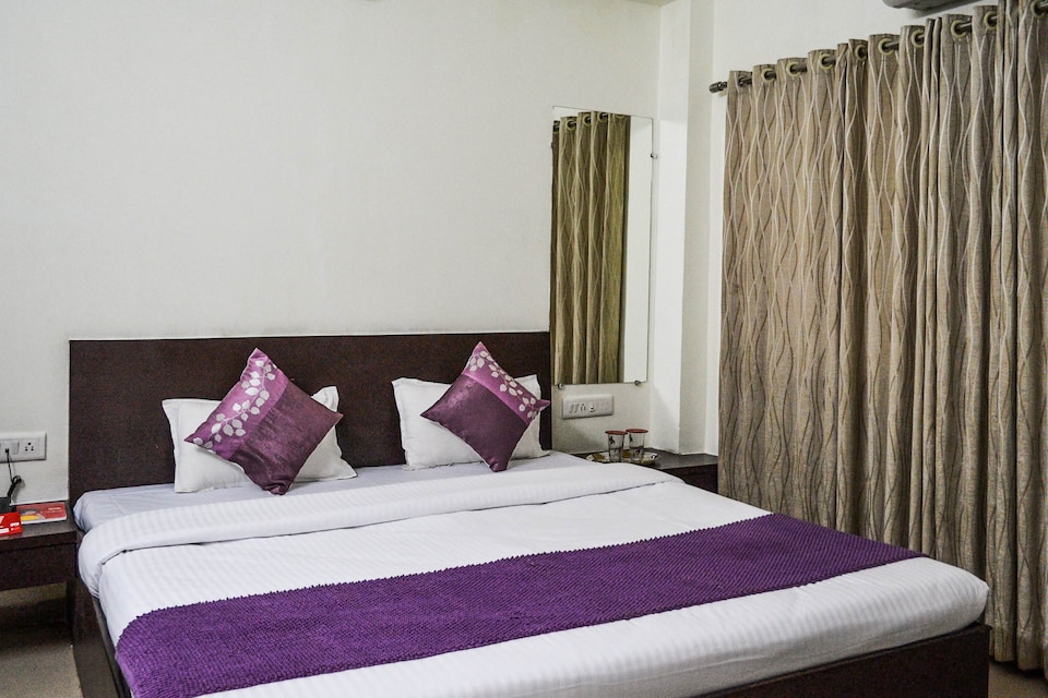OYO 4192 Sai Krupa Hotel, Nashik, Nashik