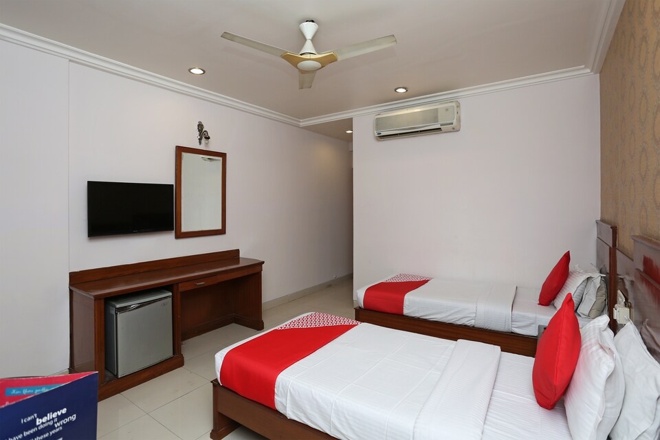 OYO 4194 Hotel Ashoka Heritage, Jaistambh Chowk, Raipur