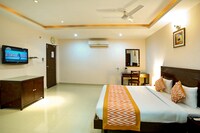 OYO Hotel Swagath Residency Near Shilparamam