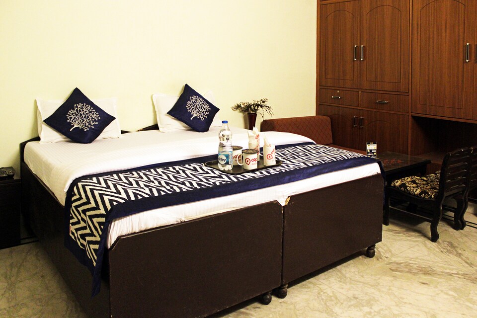 OYO Rooms 036 Noida Sector 70, Noida City, Noida