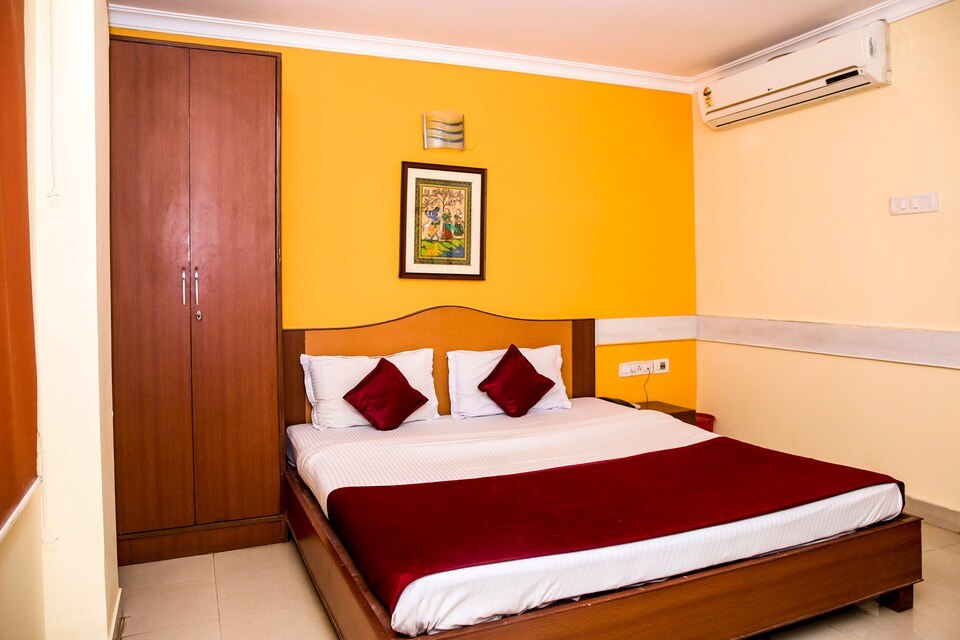 OYO 4206 Jaydev Vihar, Jaidev Vihar, Bhubaneswar