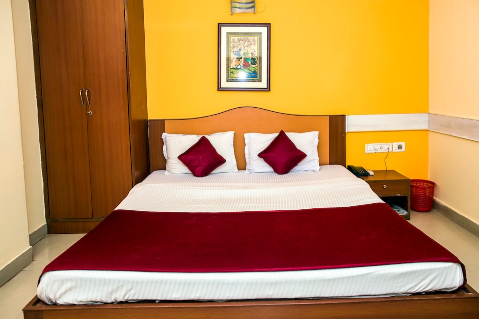 OYO 4206 Jaydev Vihar, Jaidev Vihar, Bhubaneswar