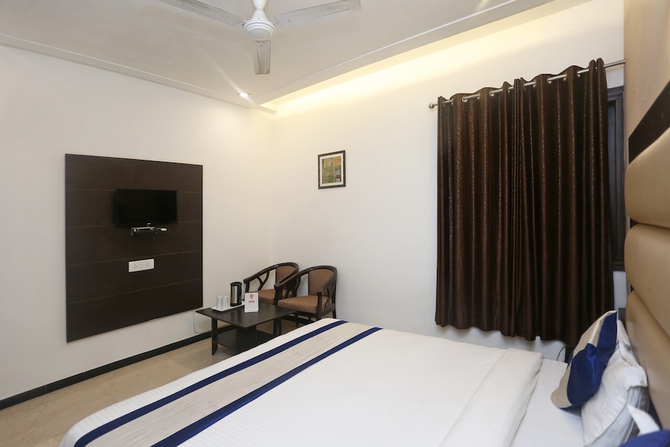 OYO Sonway Corporate, Corporate Complex, Agra