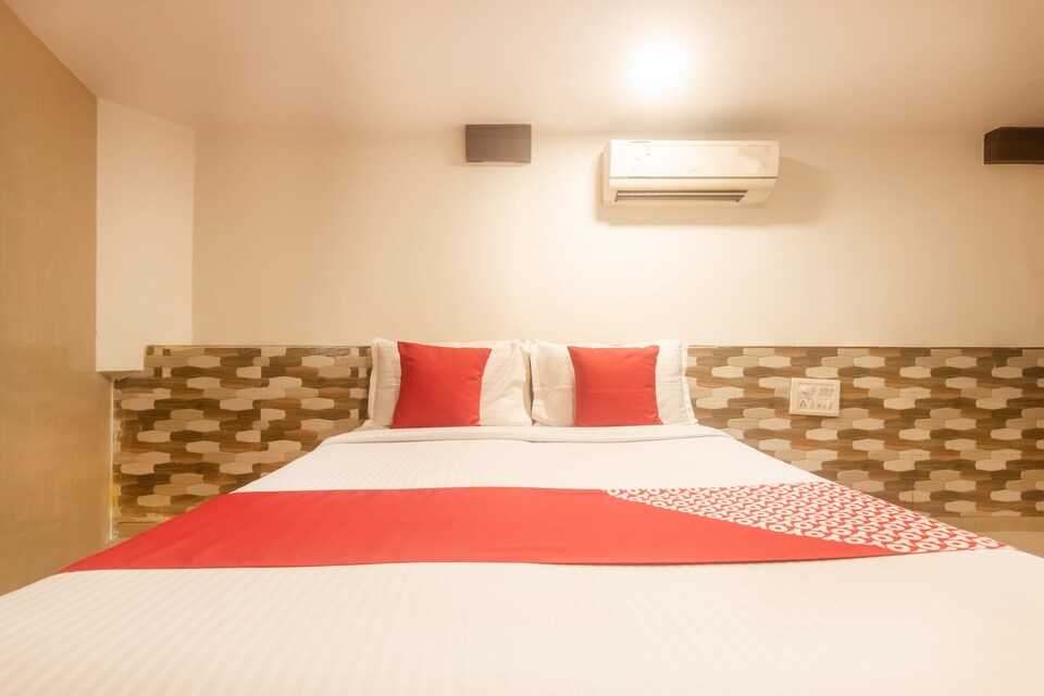 OYO Hotel Icon Near Chhatrapati Shivaji International Airport, Mumbai International Airport, Mumbai