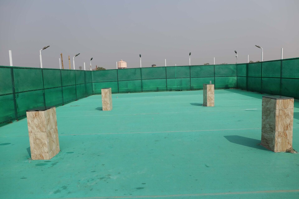 OYO 4218 Z International, Jaidev Vihar, Bhubaneswar