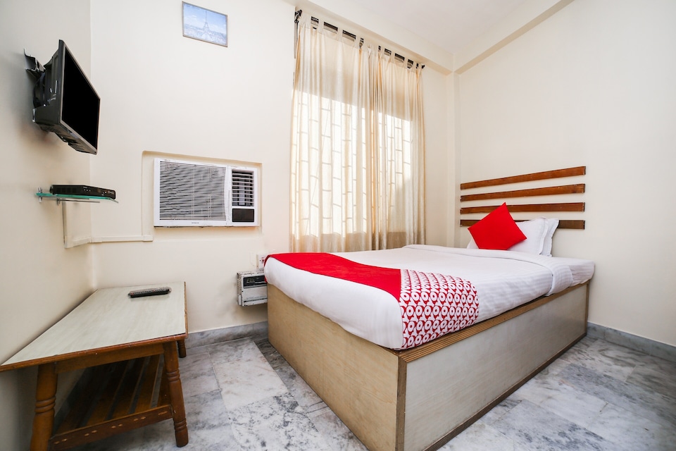 OYO Uttam Guest House, Ulubari Guwahati, Guwahati