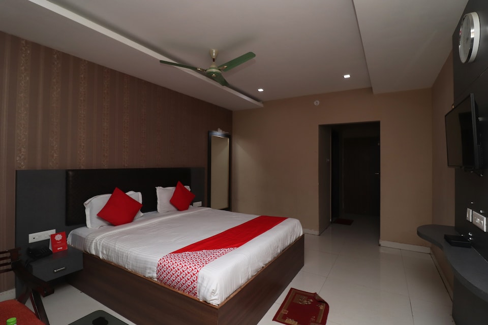 Capital O 4230 Hotel Richi Regency 1, Jaidev Vihar, Bhubaneswar