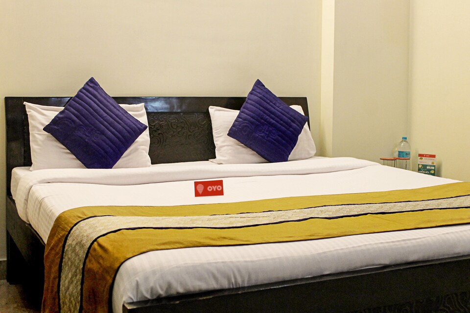 OYO Rooms 039 Near ​K​ailash Hospital, Noida City, Noida