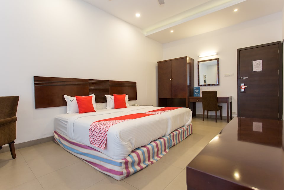 OYO 710 Hotel Kshitij, Baner Pune, Pune