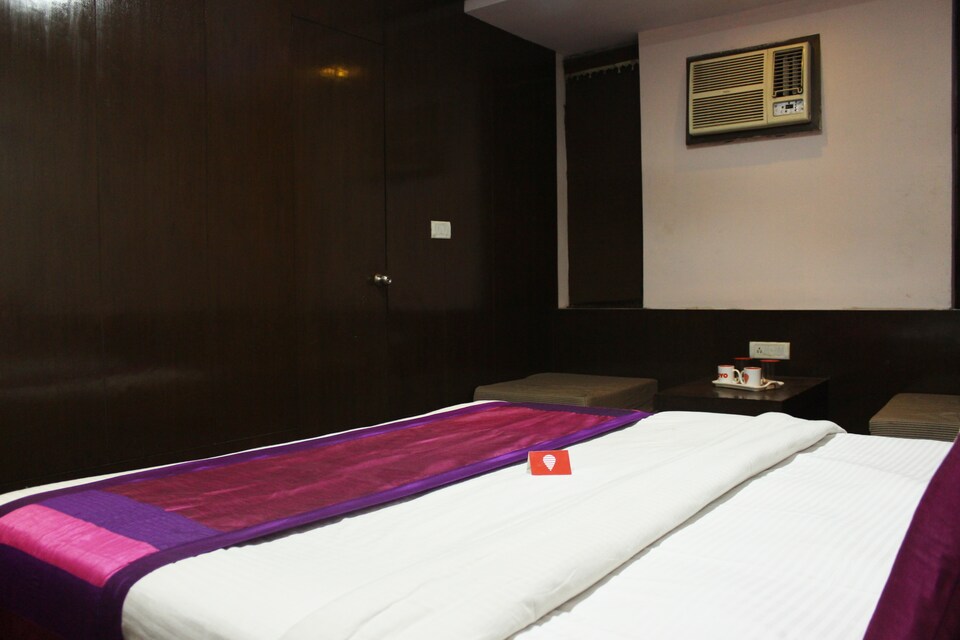 OYO 4270 Varanasi Palace, Cantt, वाराणसी