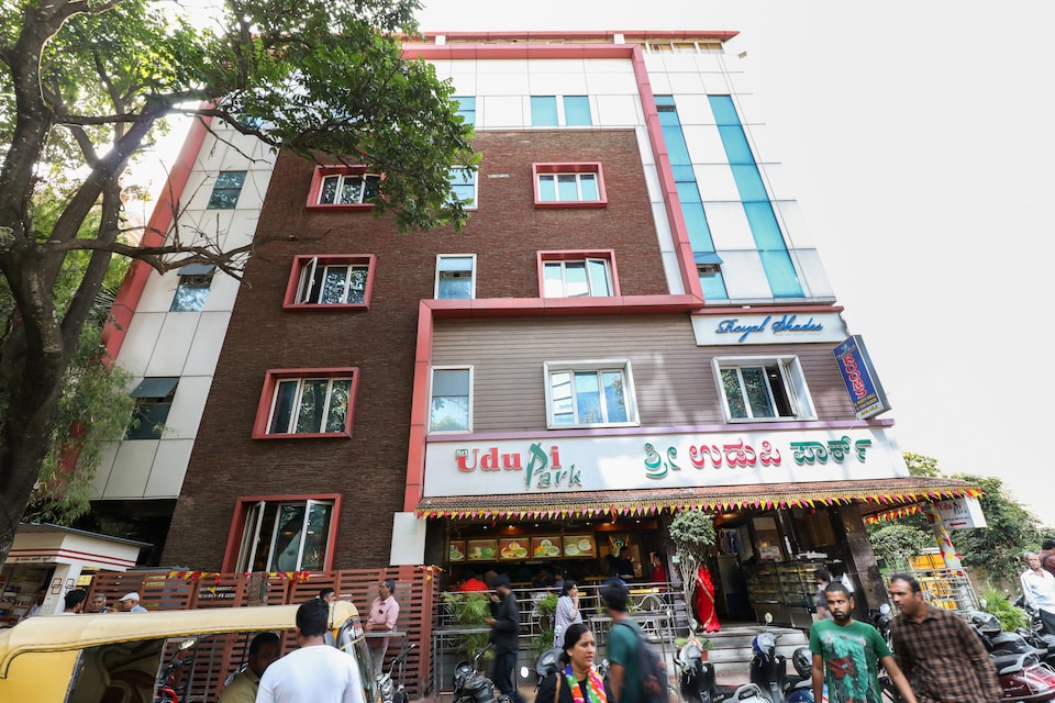 Capital O 715 Royal Shades, Majestic Bangalore, Bangalore