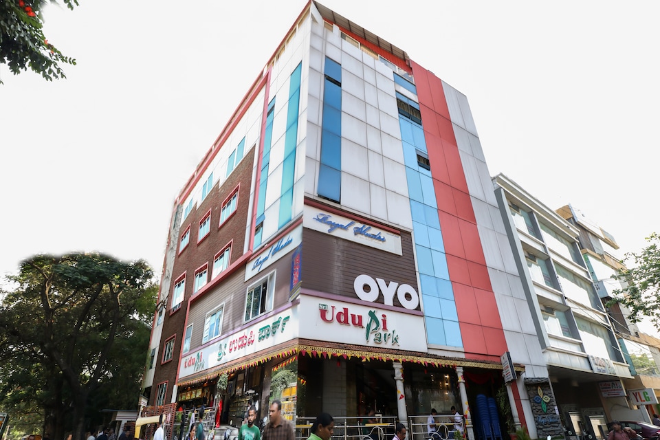 Capital O 715 Royal Shades, Majestic Bangalore, Bangalore