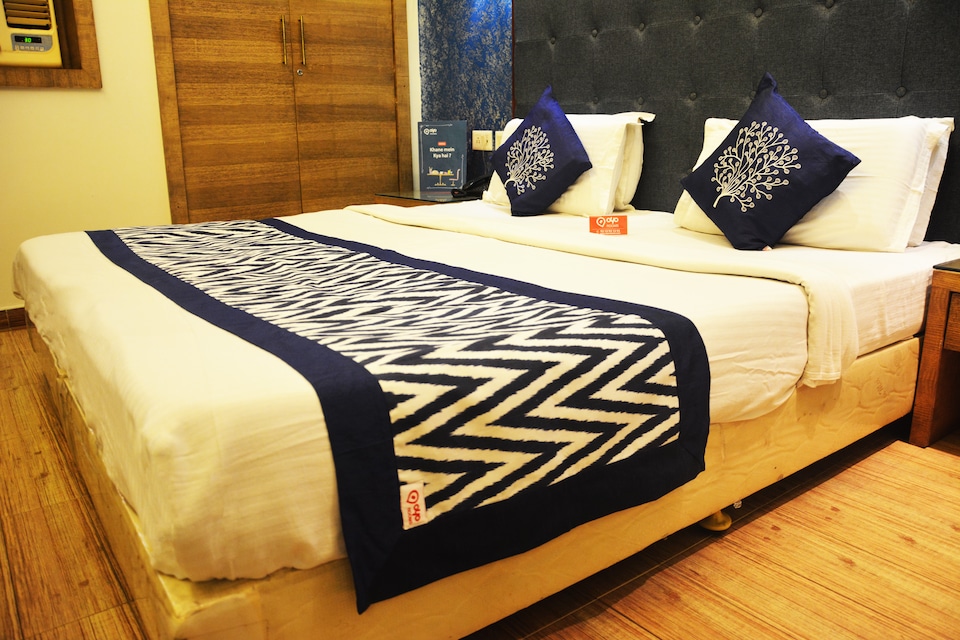 OYO 716 Home Stay Hotel Golf Leaf, Noida City Metro, Noida
