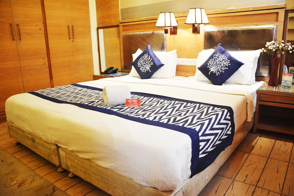 OYO 716 Home Stay Hotel Golf Leaf, Noida City Metro, Noida