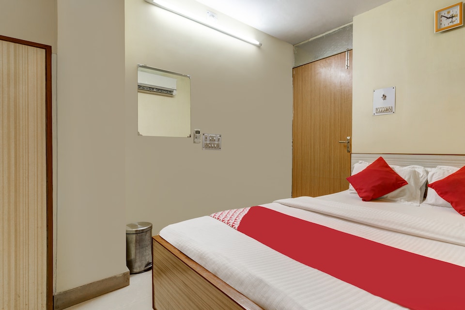 OYO Hotel Satguru, Bishtupur Jamshedpur, Jamshedpur