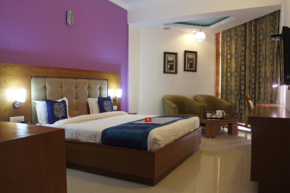 OYO 4288 Hotel Padmini Palace, Dehradun Airport, Dehradun