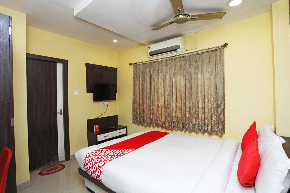 OYO 718 Hotel Saad, Park Circus Kolkata, Kolkata