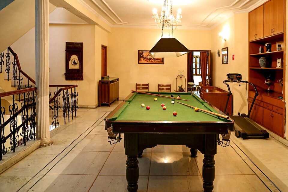 OYO 4297 AVON PALACE, Noida City Metro, Noida
