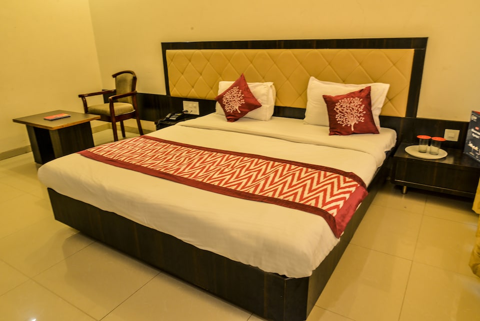 OYO 4299 Hotel Ganpati Palace, Shirdi, Shirdi