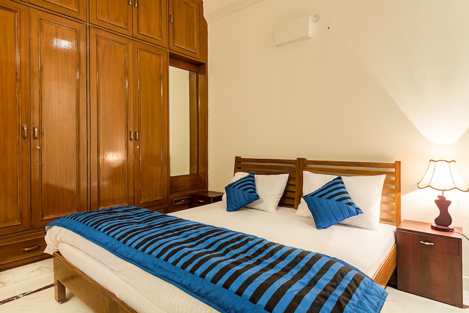 OYO 323 Hotel Silver Inn, Noida City, Noida